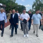 Депутаты «Единой России» оценили готовность Комсомольского пруда к летнему сезону
