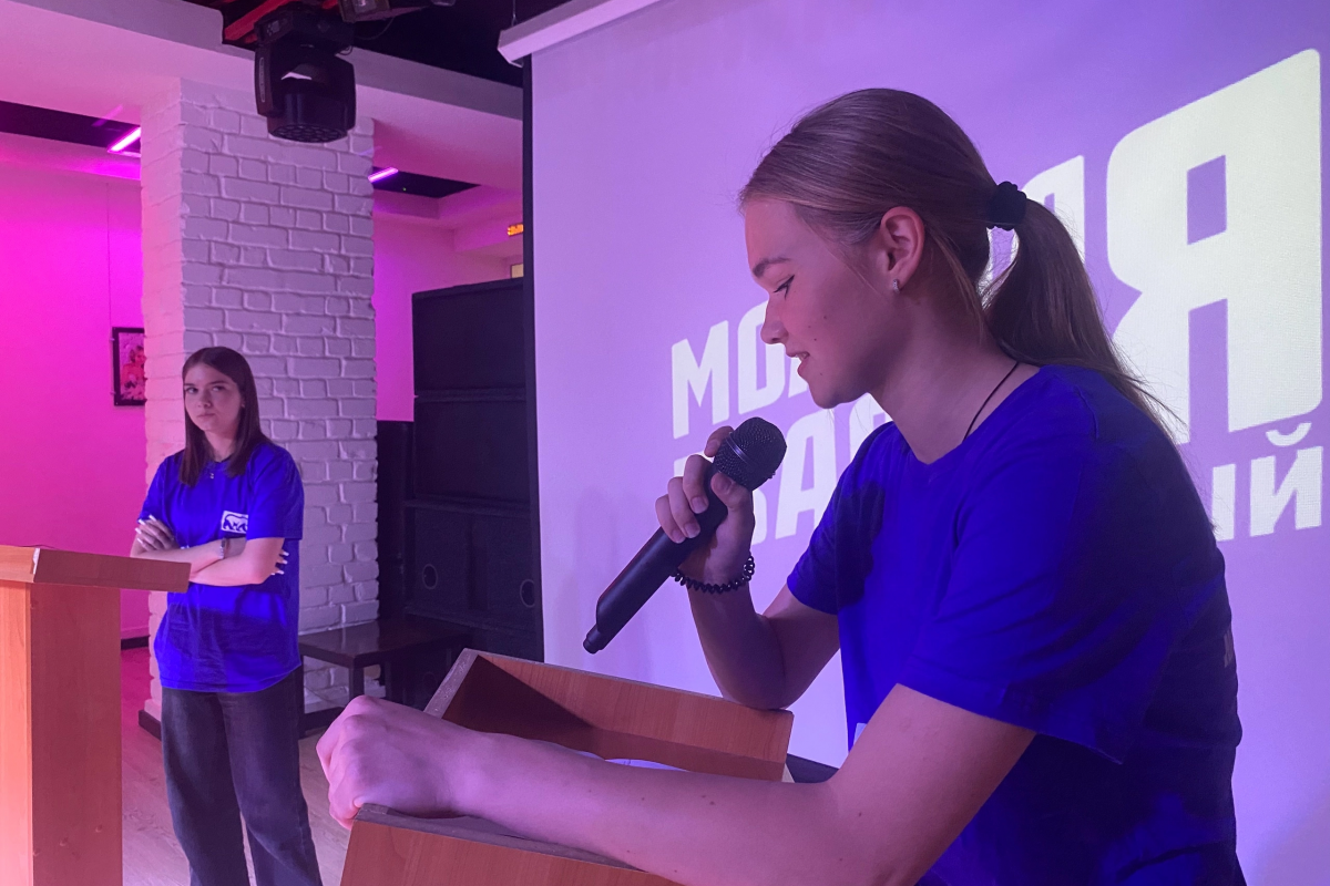 «Волонтерская Рота» и «Молодая Гвардия» провели интеллектуальный поединок, обсудив самые острые вопросы современности