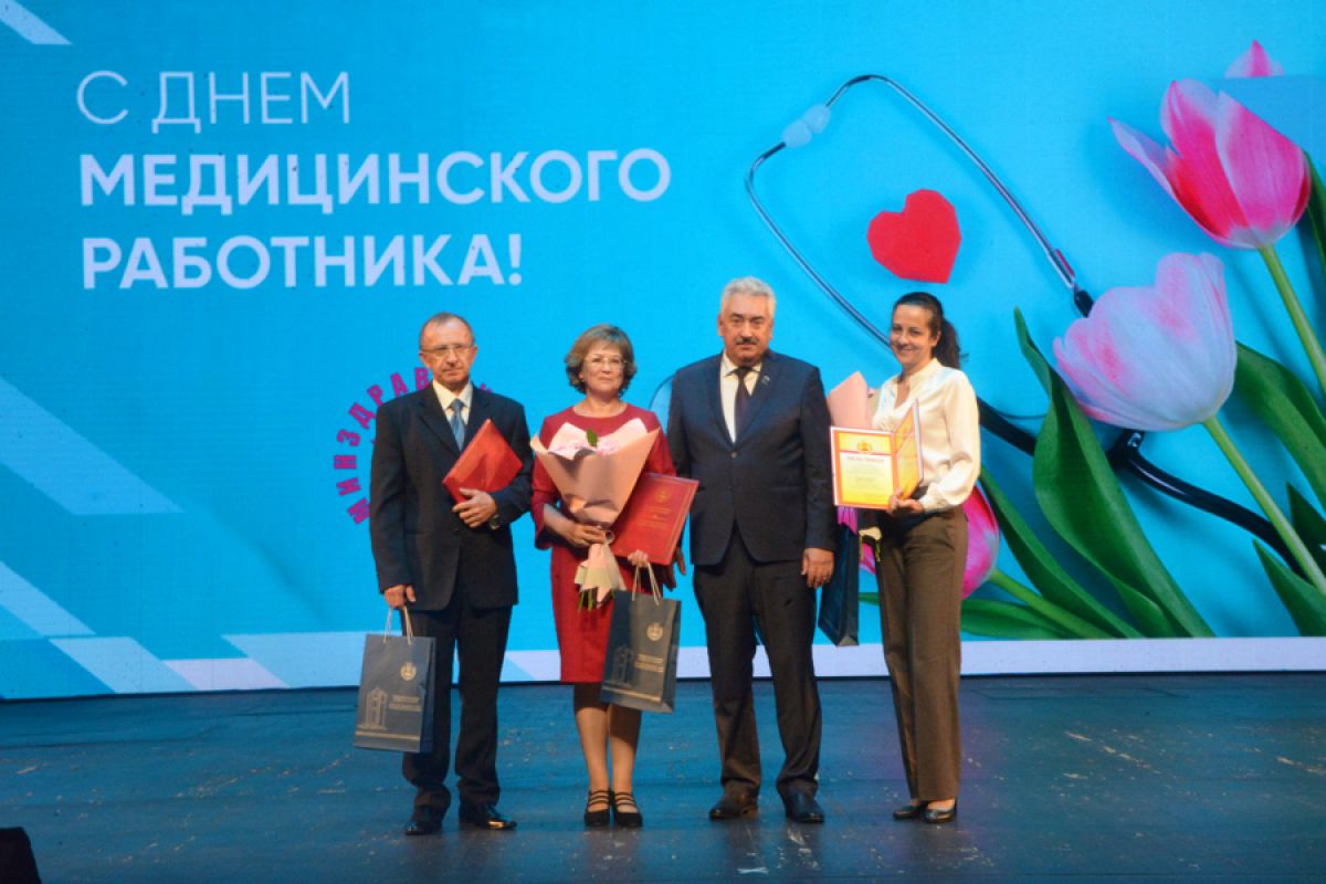 Поздравление Леонида Черкесова с Днем медицинского работника