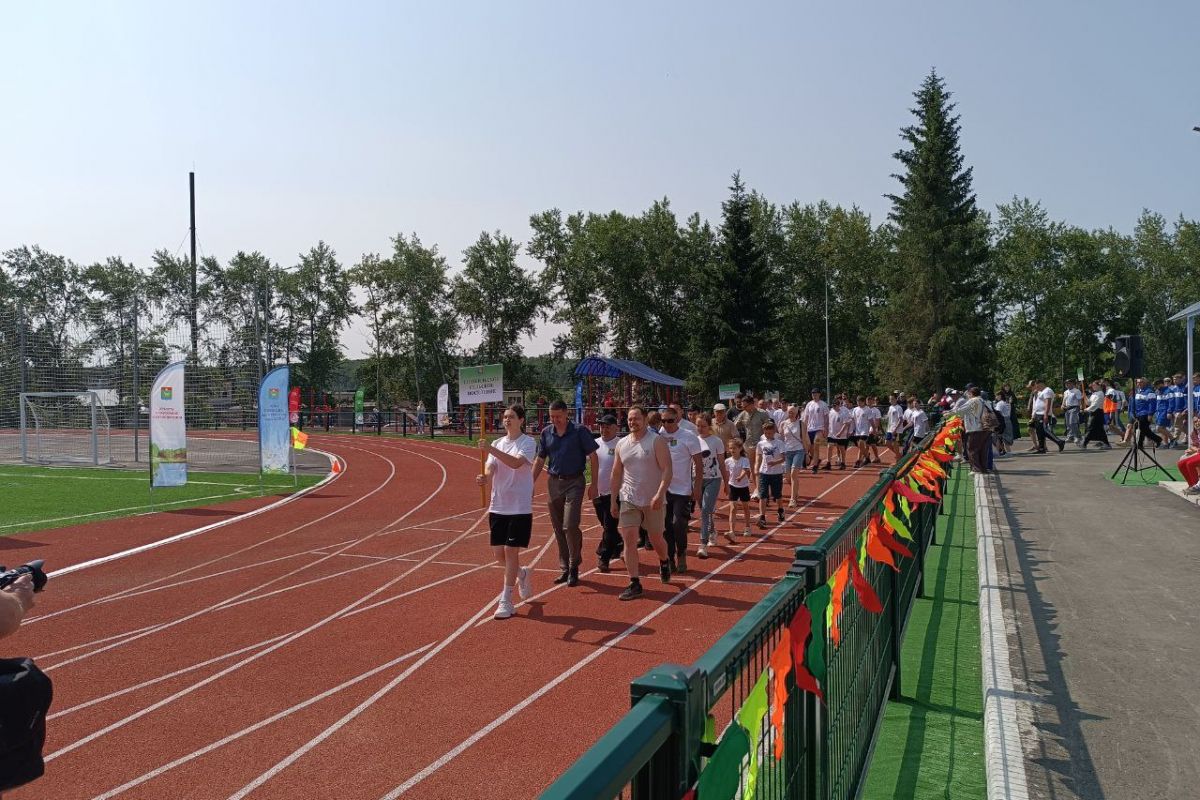 В рамках партийного проекта «Детский спорт» в Чебаркульском районе открыли стадион «Колос»