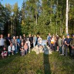 Необычное экологическое движение в Качканаре: команда партийных активистов учит детей защищать природу