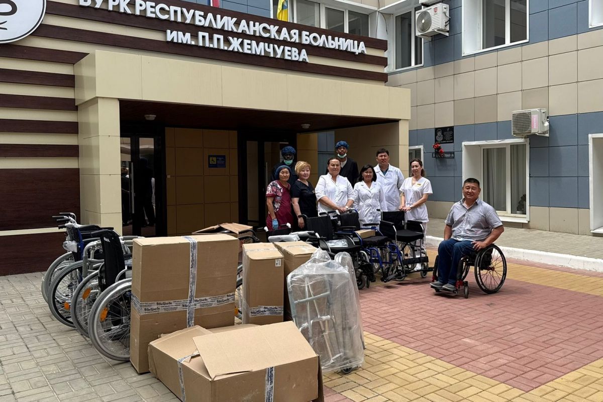 Александр Каманджаев оказал адресную помощь Республиканской больнице имени П.П. Жемчуева