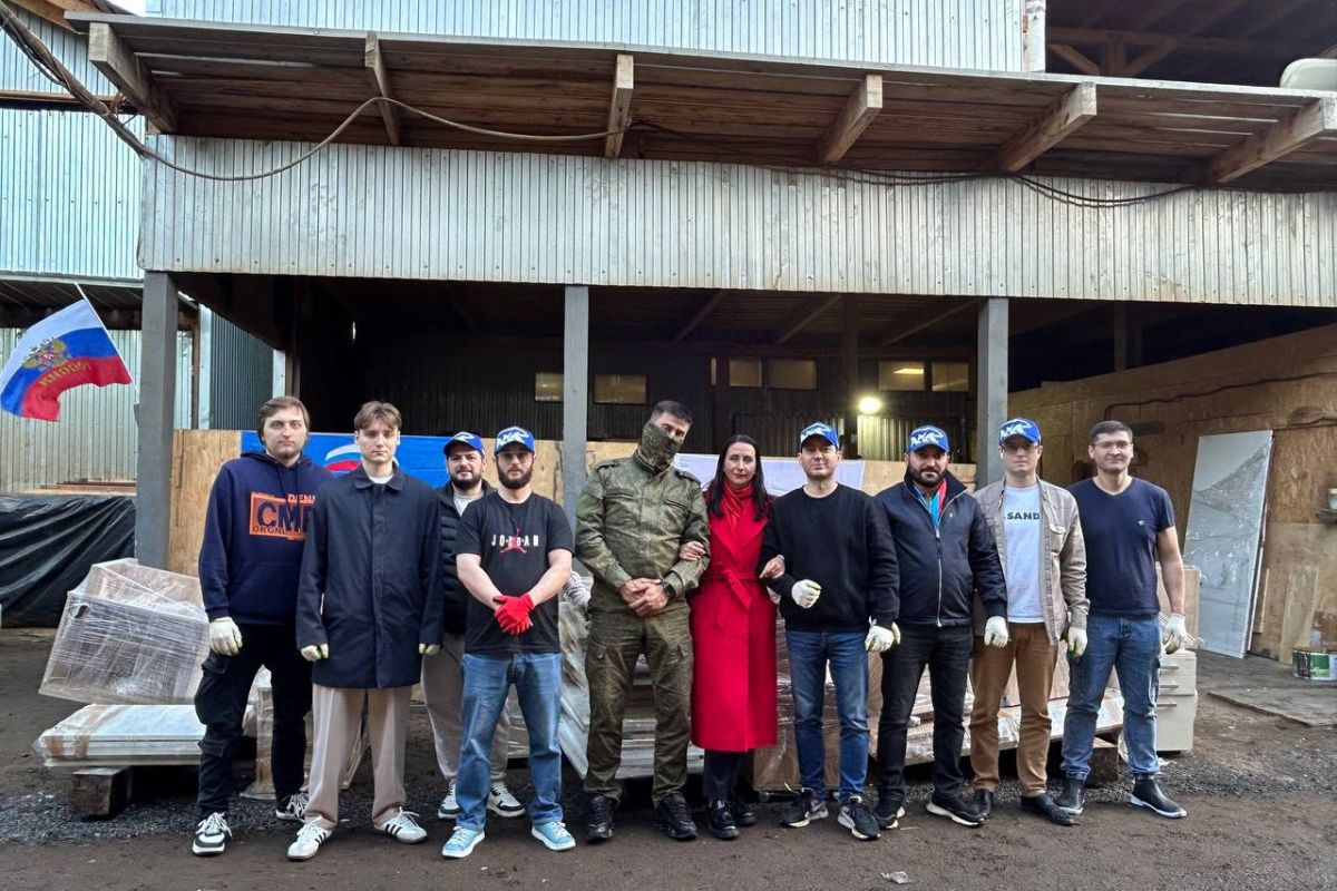 Более двух тонн мебели отправили на фронт активисты Кунцева
