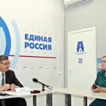 Капремонт крыши, новый транспорт для юных спортсменов, благоустройство: Александр Авдеев провёл личный приём граждан