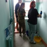 Единороссы Пласта привели в порядок дома ветеранов
