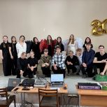 В школе №20 Пластовского округа состоялась премьера спектакля «Память», поставленного талантливой активисткой и волонтером Алёной Савчиной