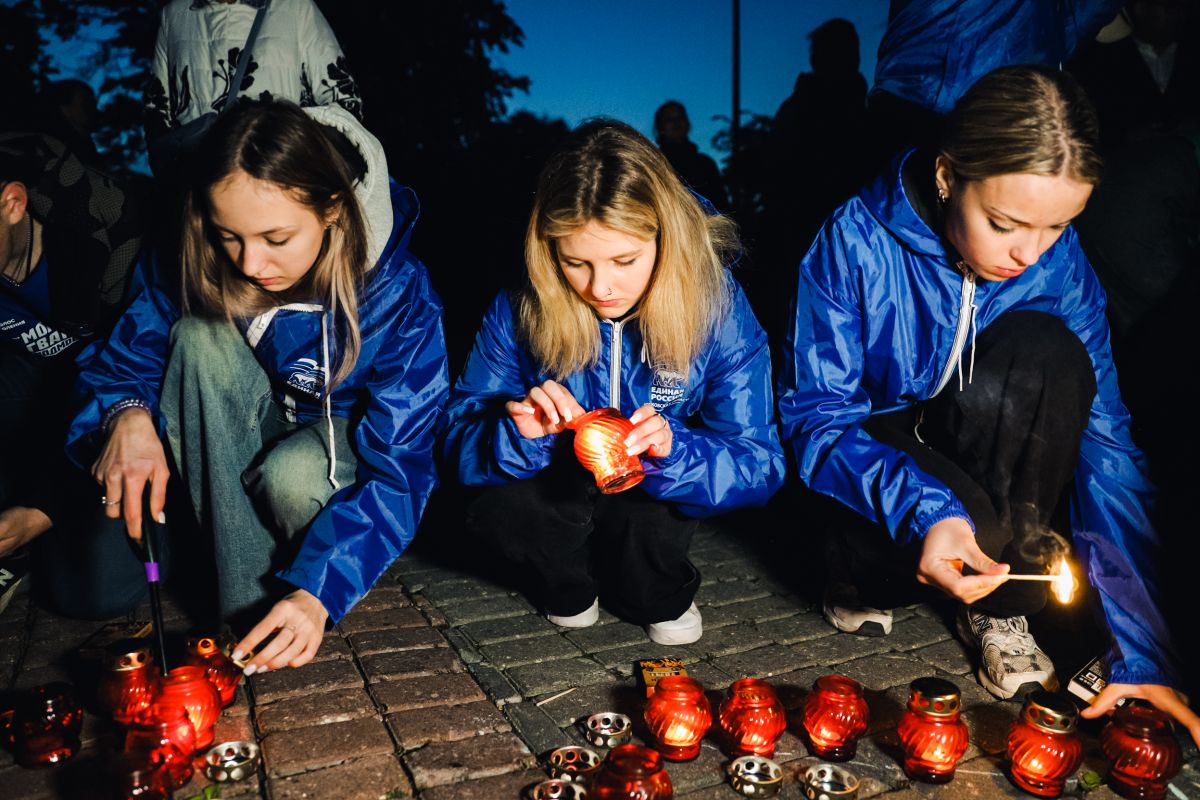 Подмосковная «Единая Россия»: В регионе зажглись десятки тысяч свечей в День памяти и скорби