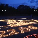 Изображение мемориала «Комбат» из 3,5 тысяч свечей выложили в Луганске
