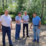 Депутат от «Единой России» проверил строительство парка в Прокопьевске
