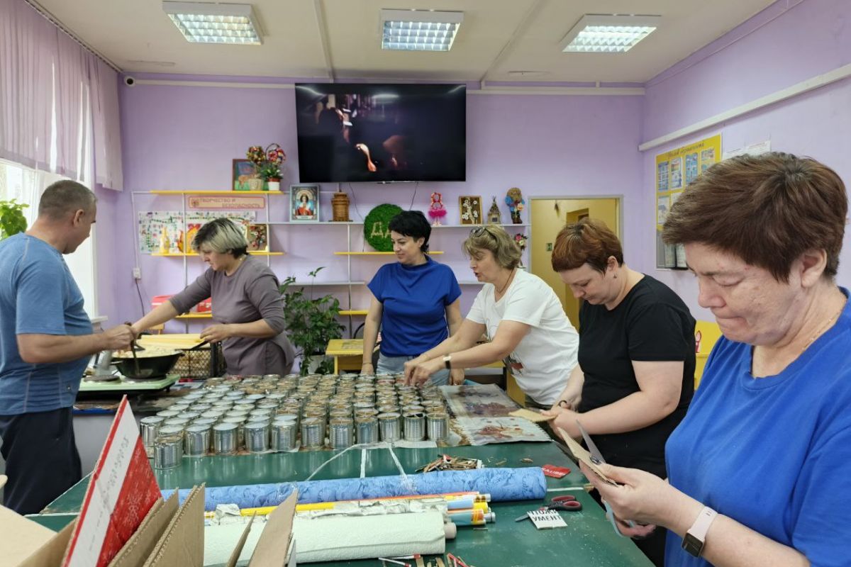 «День добрых дел» провели активисты первичного отделения и «Женского движения Единой России» в Вихоревке