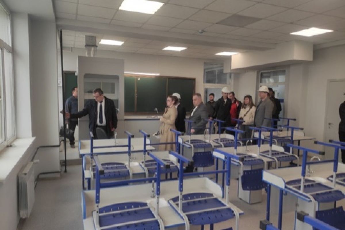 Строительство новой школы по Народной программе подходит к финалу