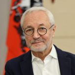 Евгений Герасимов решил проблему опасной парковки около школы № 1371 в Крылатском