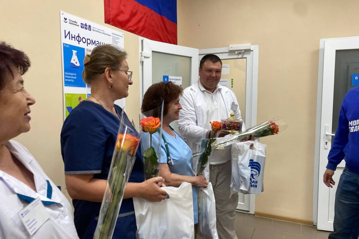 «Единая Россия» проводит акцию «Спасибо, доктор!» ко Дню медицинского работника