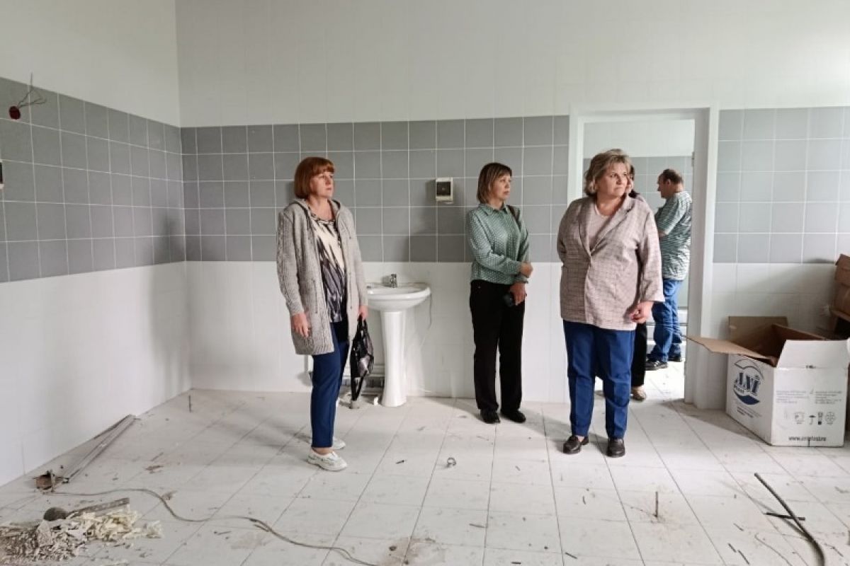 Староюрьевские депутаты проверили, на каком этапе находится капитальный ремонт школы в селе Большая Дорога
