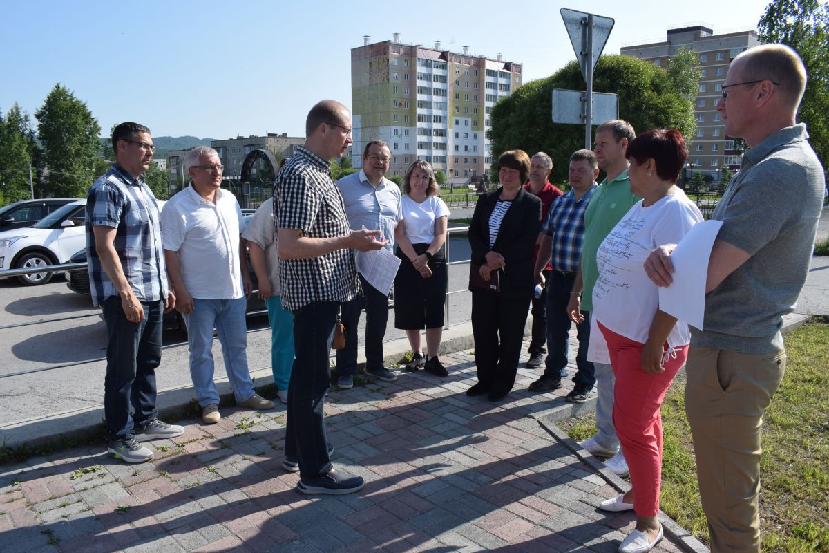 В Сатке состоялся объезд по объектам, построенным и благоустроенным в 2024 году в рамках программ инициативного бюджетирования и «Формирование комфортной городской среды»