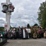 Цветы – героям, вечная память – в сердцах потомков. В рамках проекта «Единой России» в Рыбках состоялось патриотическое мероприятие