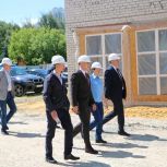 Артем Бранов проверил ход строительства филиала поликлиники №11