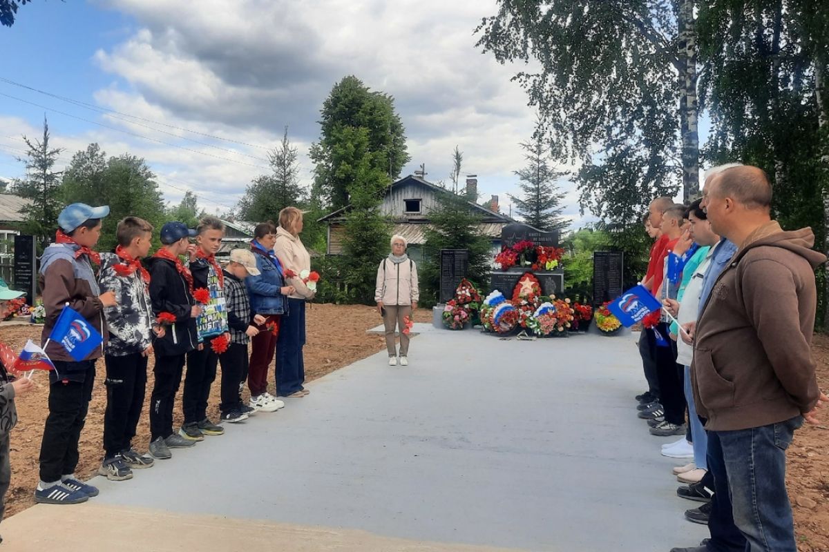 Красноборские партийцы присоединились к Всероссийской акции «Минута молчания»
