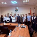 Члены Центрального местного отделения партии «Единая Россия» приняли участие в круглом столе,посвящённом актуальной теме отношения молодых людей к использованию средств индивидуальной мобильности