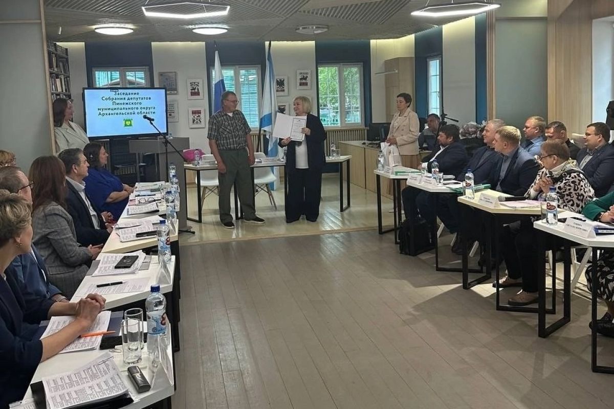 В Пинежском округе состоялась сессия окружного собрания