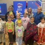 «Единая Россия» организовала в Октябрьском районе ХМАО театральный мастер-класс для детей