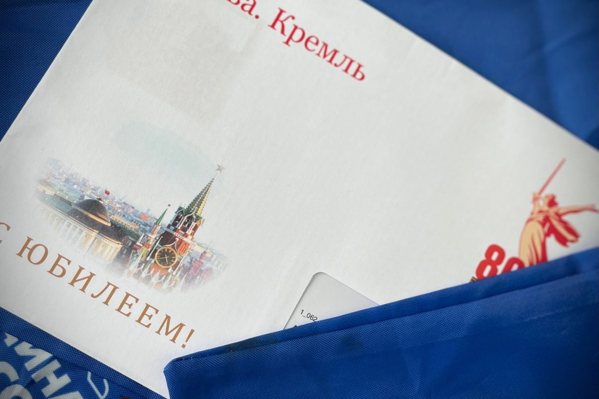 Местное отделение партии «Единая Россия» Ряжского округа поздравило Валентину Степановну Дрянину с 95-летием