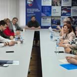 Александр Сапронов встретился с активными участниками партийного проекта «Чистая страна»