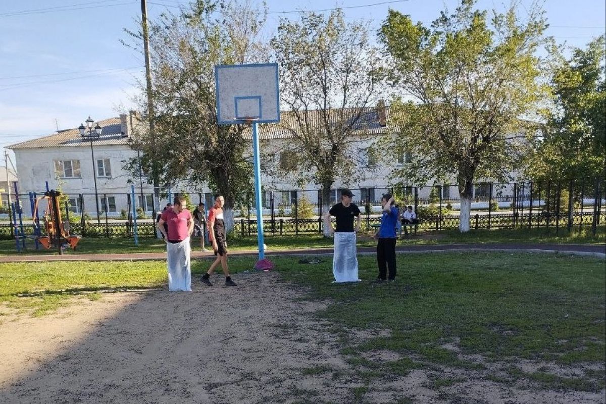 В преддверии Дня защиты детей в МКОУ «Уйская школа-интернат VIII вида» движение Первых провели спортивное мероприятие «И вот — долгожданное лето!»