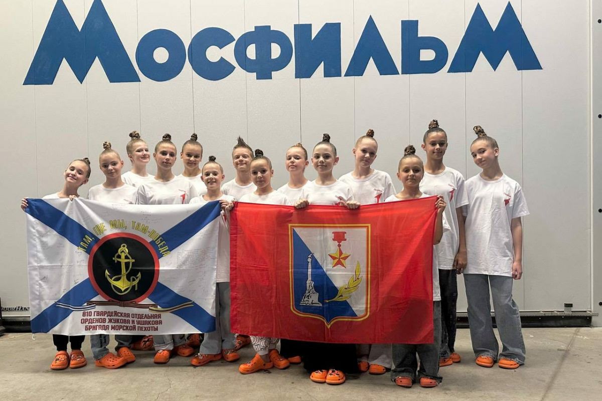 Юные артисты образцовой студии свободного танца «Босиком» участвуют в проекте «Большие и маленькие»