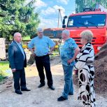 Партийцы провели выездную проверку хода капитального ремонта ключевых социальных объектов села Палимовка
