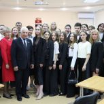 Виктор Якимов поздравил с победой каменскую финалистку телевизионной олимпиады «Умники и умницы»