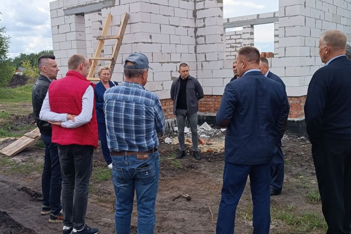 Партийный десант «Единой России» Бековского района следит за выполнением Народной программы