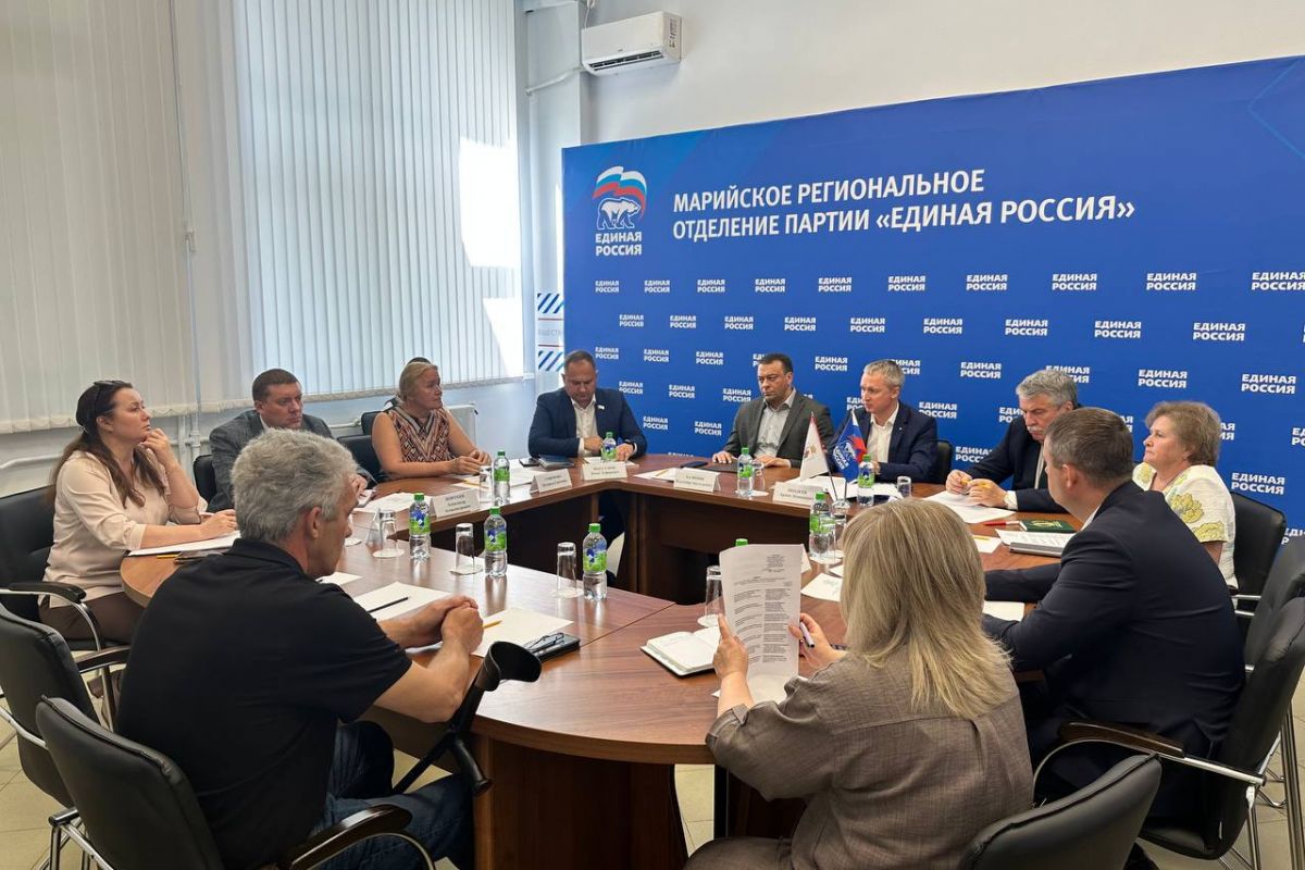 В штабе общественной поддержки «Единой России» прошёл круглый стол по мерам поддержки участников специальной военной операции и членов их семей, желающих открыть свой бизнес