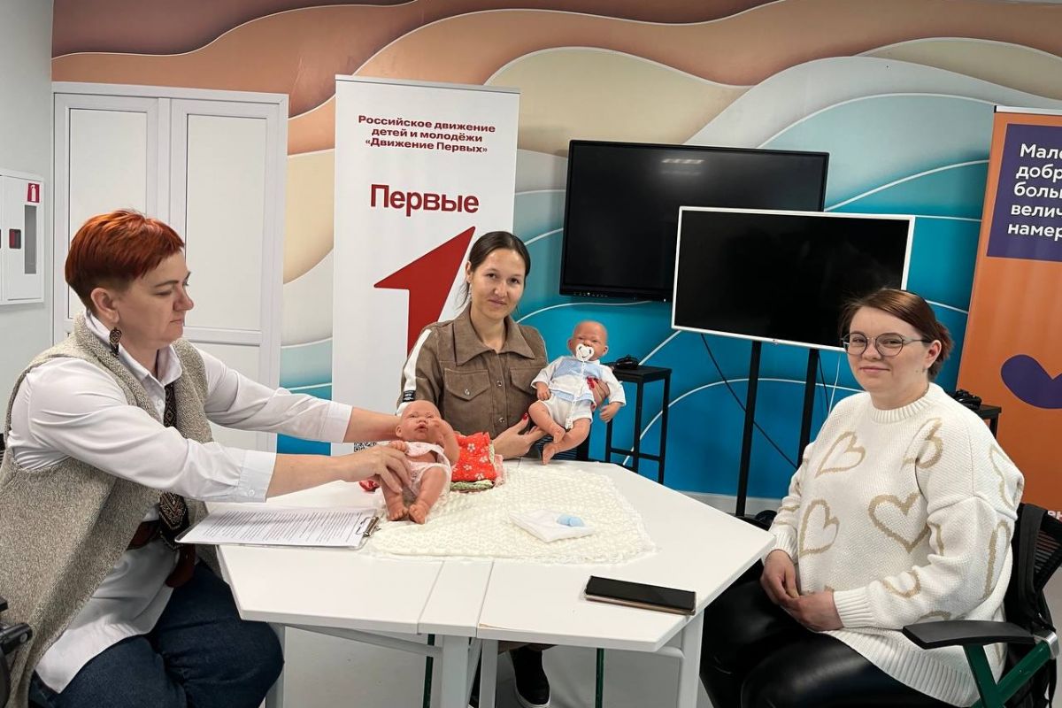 Будущие мамы и папы Ямальского района получили ценные знания и практические навыки от опытных специалистов