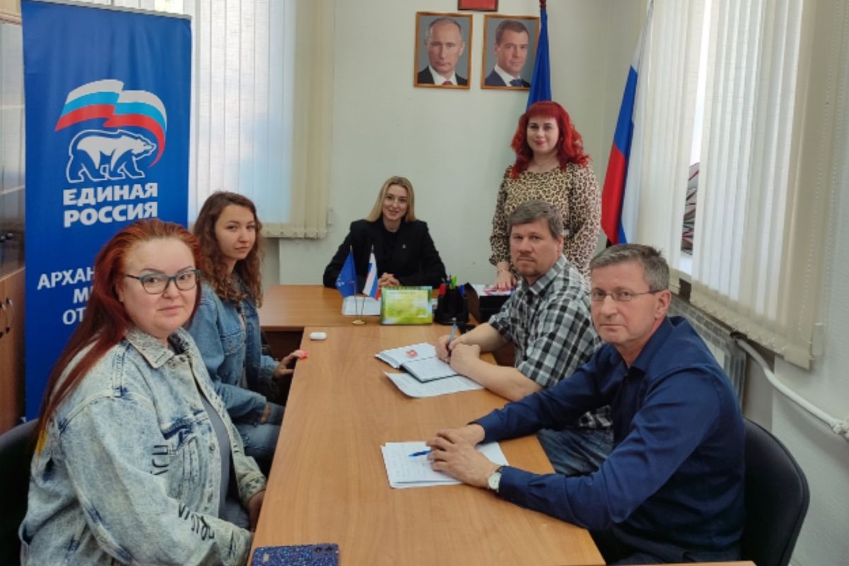 Первичные отделения партии в Октябрьском округе участвуют в благоустройстве общественных территорий
