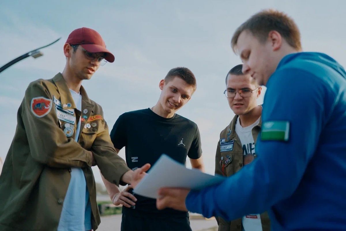 В честь юбилея первого губернатора Югры молодогвардейцы организовали патриотический автоквест
