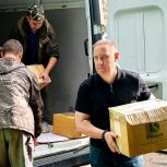 Сергей Гладков принял участие в отправке гуманитарного груза в зону СВО