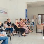 Координатор акции «Международный день соседей» встретился с партийными активистами Севастополя