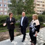 Депутат «Единой России» Николай Бондаренко провел мониторинг строительства детских площадок в Приморском районе