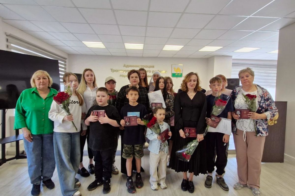 Тракторозаводское местное отделение партии «Единая Россия» чтит память бойцов, погибших на СВО
