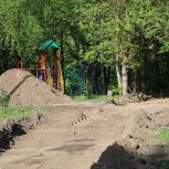 Благоустройство парковой зоны у поликлиники