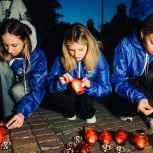 Подмосковная «Единая Россия»: В регионе зажглись десятки тысяч свечей в День памяти и скорби