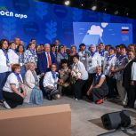 «Единая Россия» назвала имена лучших почтальонов страны