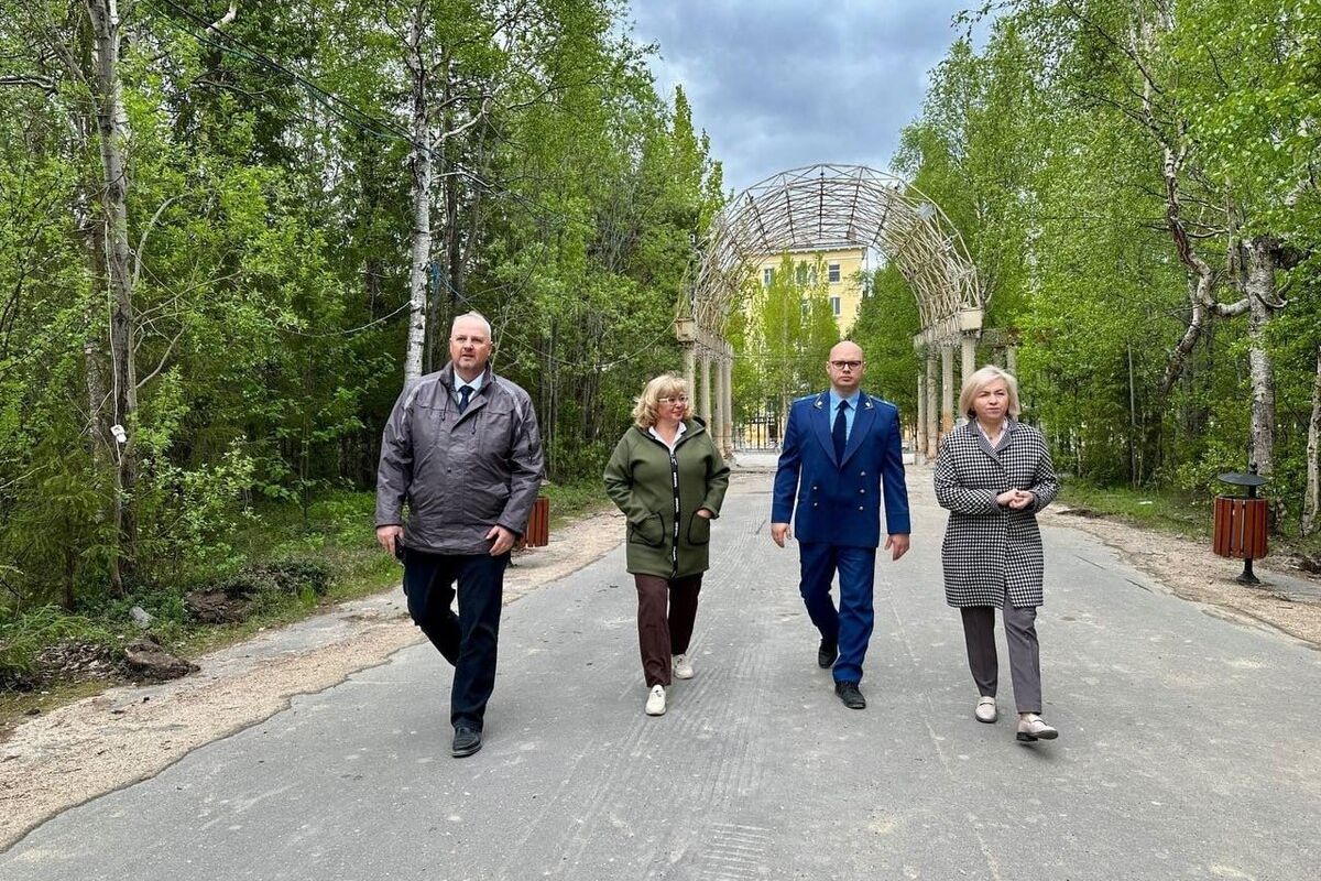 Мониторинговая группа в Мончегорске проверила ход благоустройства городского парка