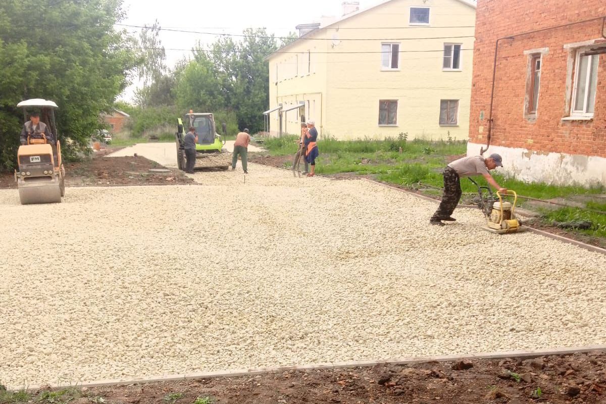 В Плавске ведутся работы по благоустройству