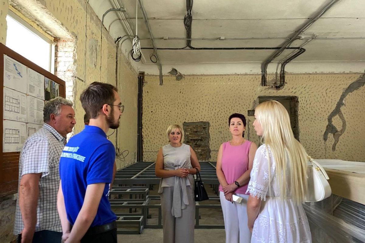 Основную часть ремонтных работ в Генической детской школе искусств, включенной в народную программу «Единой России», планируют завершить осенью этого года