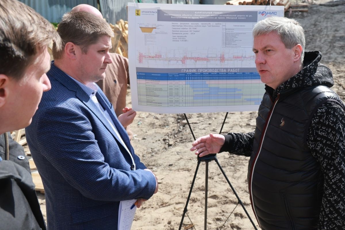 Дмитрий Морев оценил ход работ по капремонту улицы Володарского