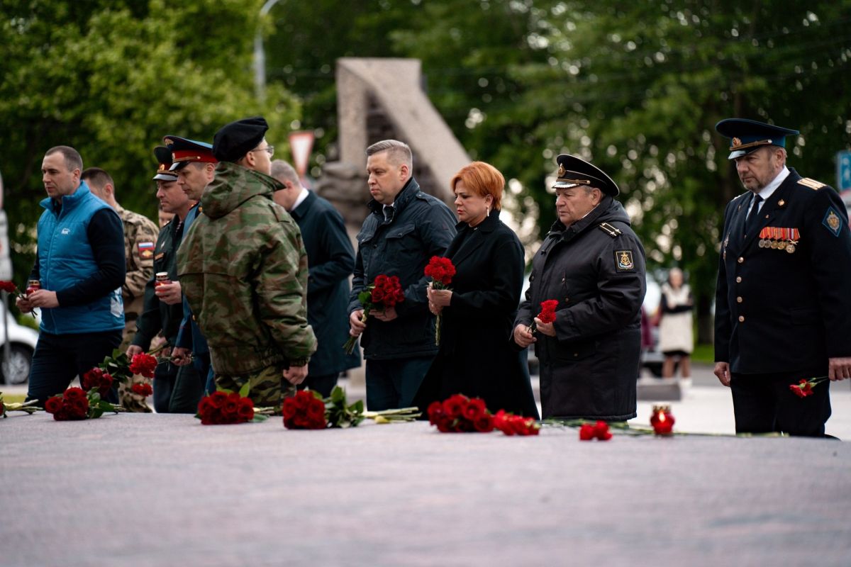 Архангельск зажег «Свечу памяти»