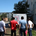 В Бугульме партдесант оценил ход работ во дворах многоквартирных домов