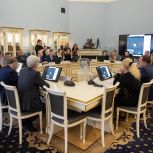 Петербургский парламент рассмотрит проект федеральной инициативы единороссов об оборудовании такси детскими креслами